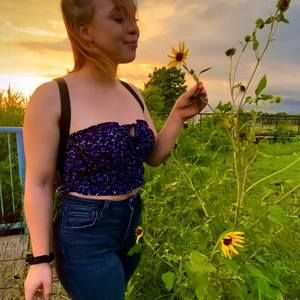 Meet your Posher, Anya